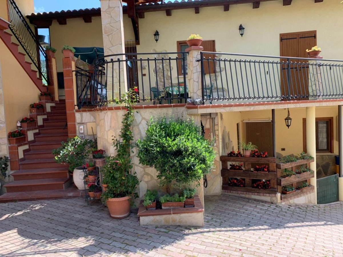 Le Ceppete Apartment Palombaro Bagian luar foto